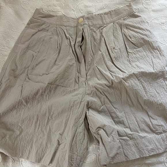 Ilana Kohn Peter Shorts Oyster NWOT - Picture 1 of 1